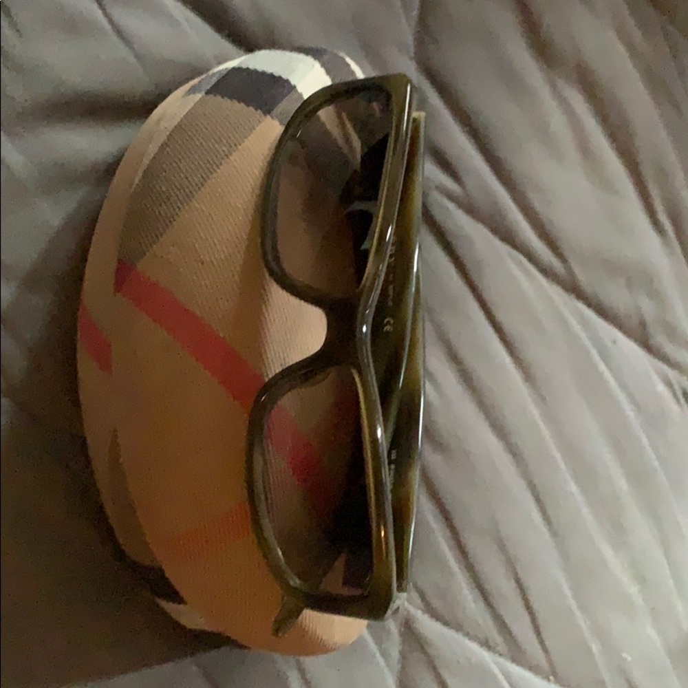 Burberry sunglasses